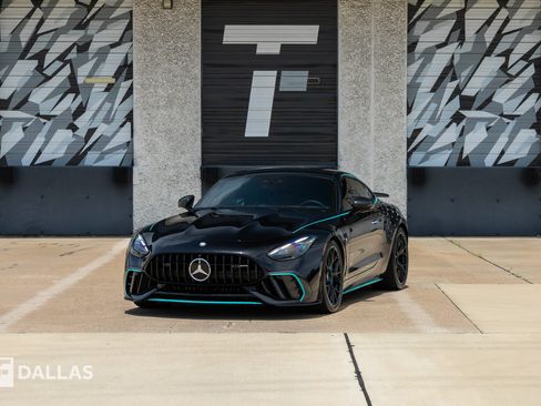 Used 2025 Mercedes-Benz AMG GT 63 image 5