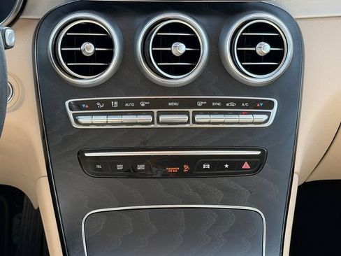 Used 2022 Mercedes-Benz GLC 300 image 19