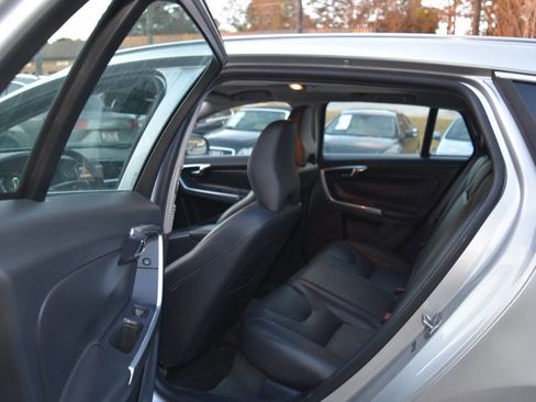 Used 2015 Volvo V60 T5 Premier image 26