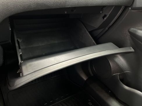 Used 2019 Nissan Rogue SL w/ Premium Package image 28