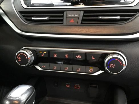 Used 2024 Nissan Altima 2.5 SV w/ SV Premium Package image 26