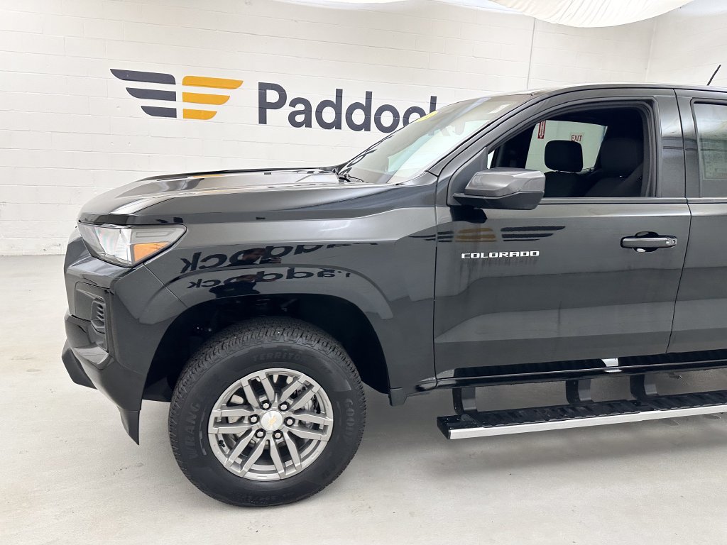 Used 2024 Chevrolet Colorado LT w/ LT Convenience Package AWD/4WD image 4