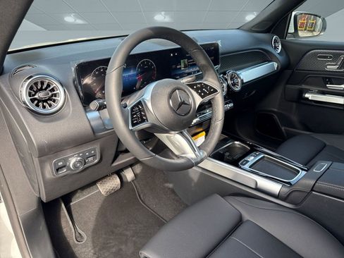 New 2026 Mercedes-Benz GLB 250 image 3