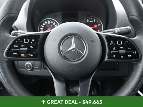 Used 2024 Mercedes-Benz Sprinter 2500 image 32