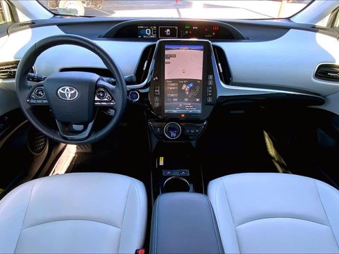 Used 2020 Toyota Prius Prime Limited image 15