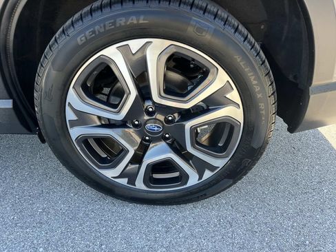 Used 2023 Subaru Ascent Limited AWD/4WD image 11