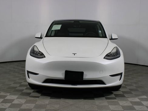 Used 2021 Tesla Model Y Long Range image 2