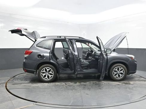 Used 2020 Subaru Forester Premium AWD/4WD image 51