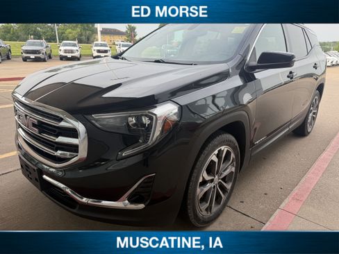 Used 2019 GMC Terrain SLT FWD image 1