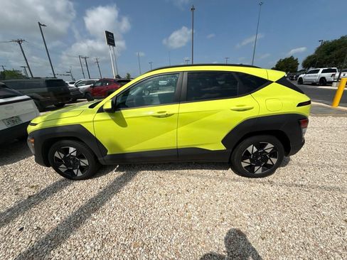 Certified 2025 Hyundai Kona SEL FWD image 5