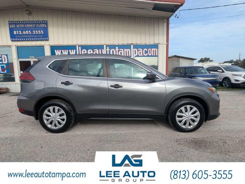 Used 2018 Nissan Rogue S FWD image 2