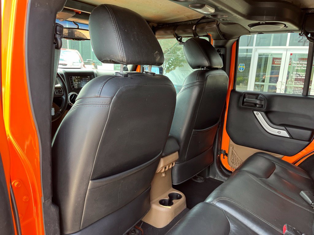 Used 2013 Jeep Wrangler Unlimited Rubicon w/ Connectivity Group AWD/4WD image 14