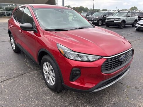 Used 2025 Ford Escape Active w/ Cold Weather Package image 7