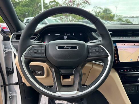 New 2026 Jeep Grand Cherokee L Limited RWD image 28