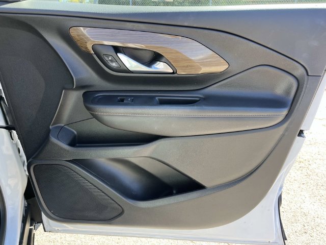 Used 2020 GMC Terrain SLE w/ Elevation Edition FWD image 23