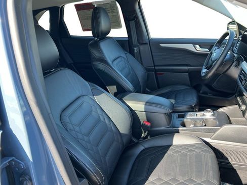 Used 2023 Ford Escape SE w/ PHEV Premium Package image 24