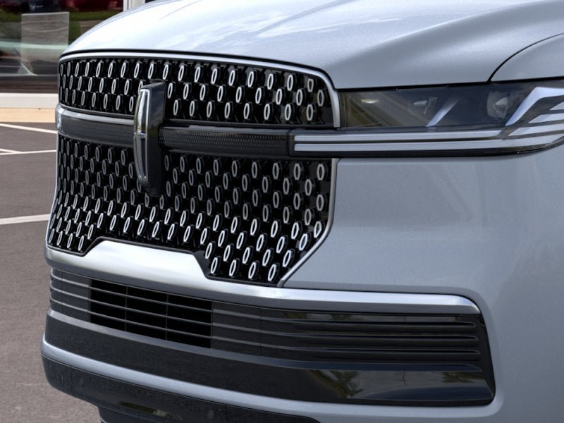 New 2026 Lincoln Navigator Premiere AWD/4WD image 17
