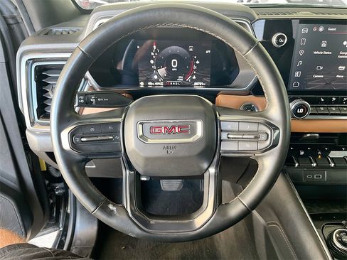 Used 2023 GMC Canyon AT4 image 11