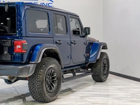 Used 2025 Jeep Wrangler Unlimited Rubicon AWD/4WD image 13
