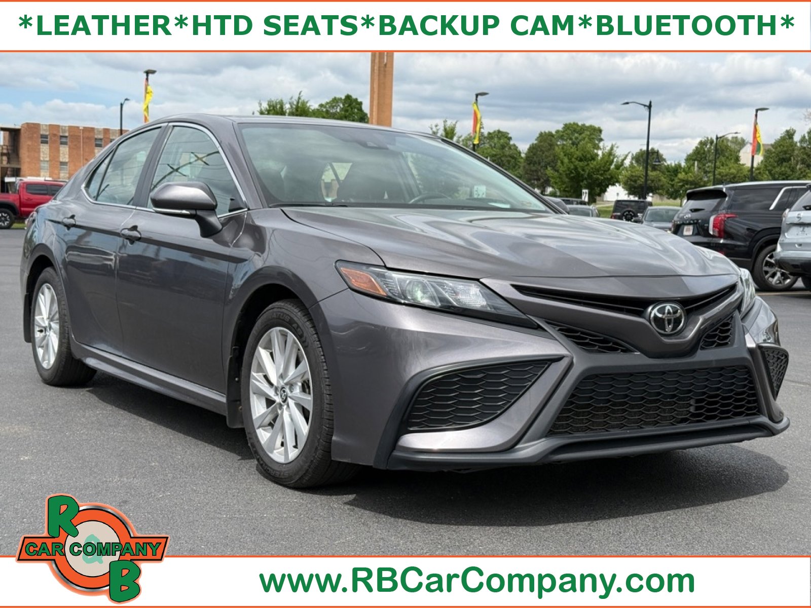 Used 2023 Toyota Camry SE FWD image 1