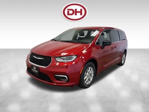 New 2025 Chrysler Pacifica Select image 17