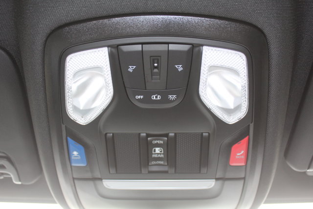 Used 2024 RAM 2500 Tradesman w/ Chrome Appearance Group AWD/4WD image 33