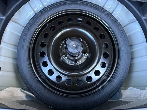 Used 2025 Chevrolet Equinox LT image 35