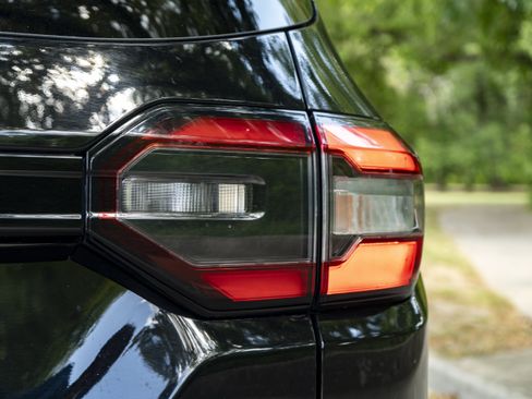 Used 2025 Honda Pilot EX-L image 13