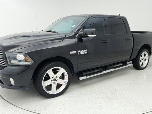 Used 2016 RAM 1500 Sport RWD image 3
