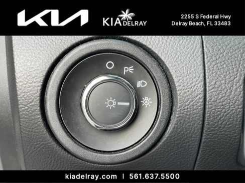 Used 2014 Ford Taurus SEL w/ Equipment Group 201A image 27