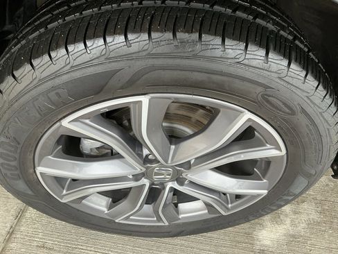 Used 2021 Honda CR-V Touring image 9