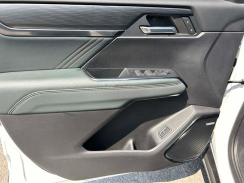 Certified 2024 GMC Acadia AT4 w/ Luxury Package image 14