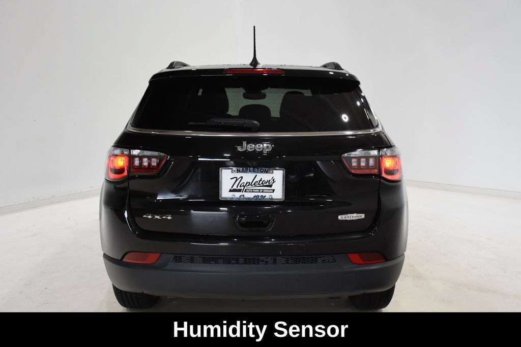Used 2025 Jeep Compass Latitude w/ Sun & Sound Group AWD/4WD image 6