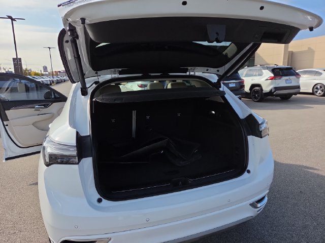 Used 2021 Buick Envision Avenir w/ Technology Package II AWD/4WD image 32