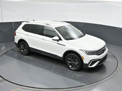 Used 2023 Volkswagen Tiguan SE FWD image 53