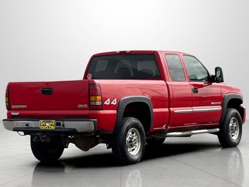 Used 2006 GMC Sierra 2500 SLE w/ Skid Plate Package image 4