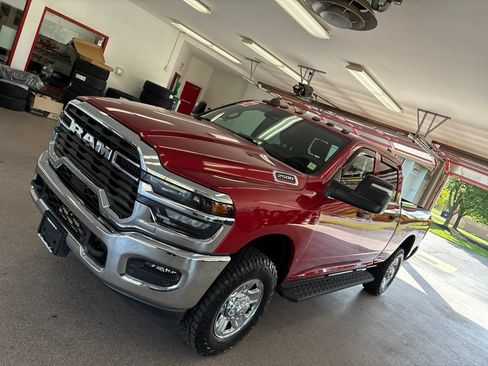 Certified 2026 RAM 2500 Tradesman AWD/4WD image 5