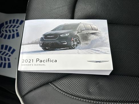 Used 2021 Chrysler Pacifica Limited w/ S Appearance Package image 30