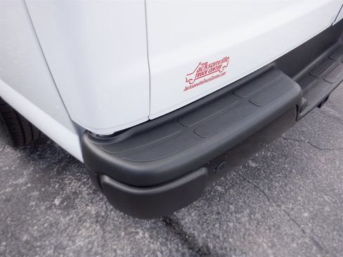 Used 2020 Chevrolet Express 2500 w/ Enhanced Convenience Package RWD image 4