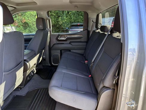 Used 2023 Chevrolet Silverado 1500 RST w/ Z71 Off-Road Package AWD/4WD image 12