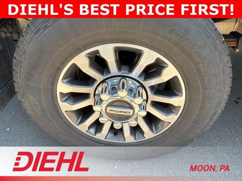 Used 2022 Ford F350 Lariat w/ Lariat Value Package AWD/4WD image 10