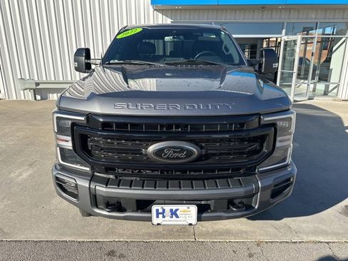 Used 2022 Ford F250 Lariat w/ Black Appearance Package image 2