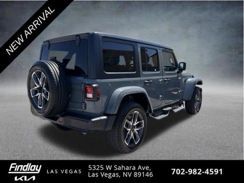 Used 2024 Jeep Wrangler Unlimited w/ Technology Group AWD/4WD image 5