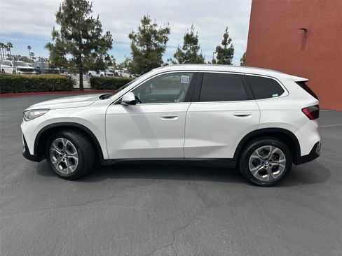 Used 2023 BMW X1 xDrive28i AWD/4WD image 3