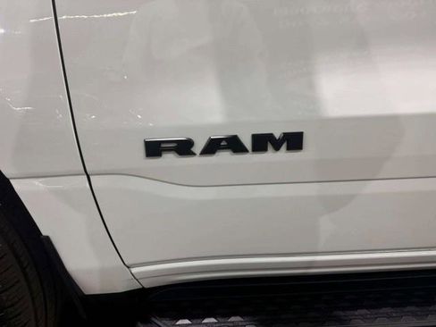Used 2023 RAM 1500 Laramie AWD/4WD image 10