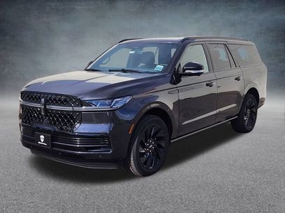New 2026 Lincoln Navigator L Reserve w/ Jet Appearance Package