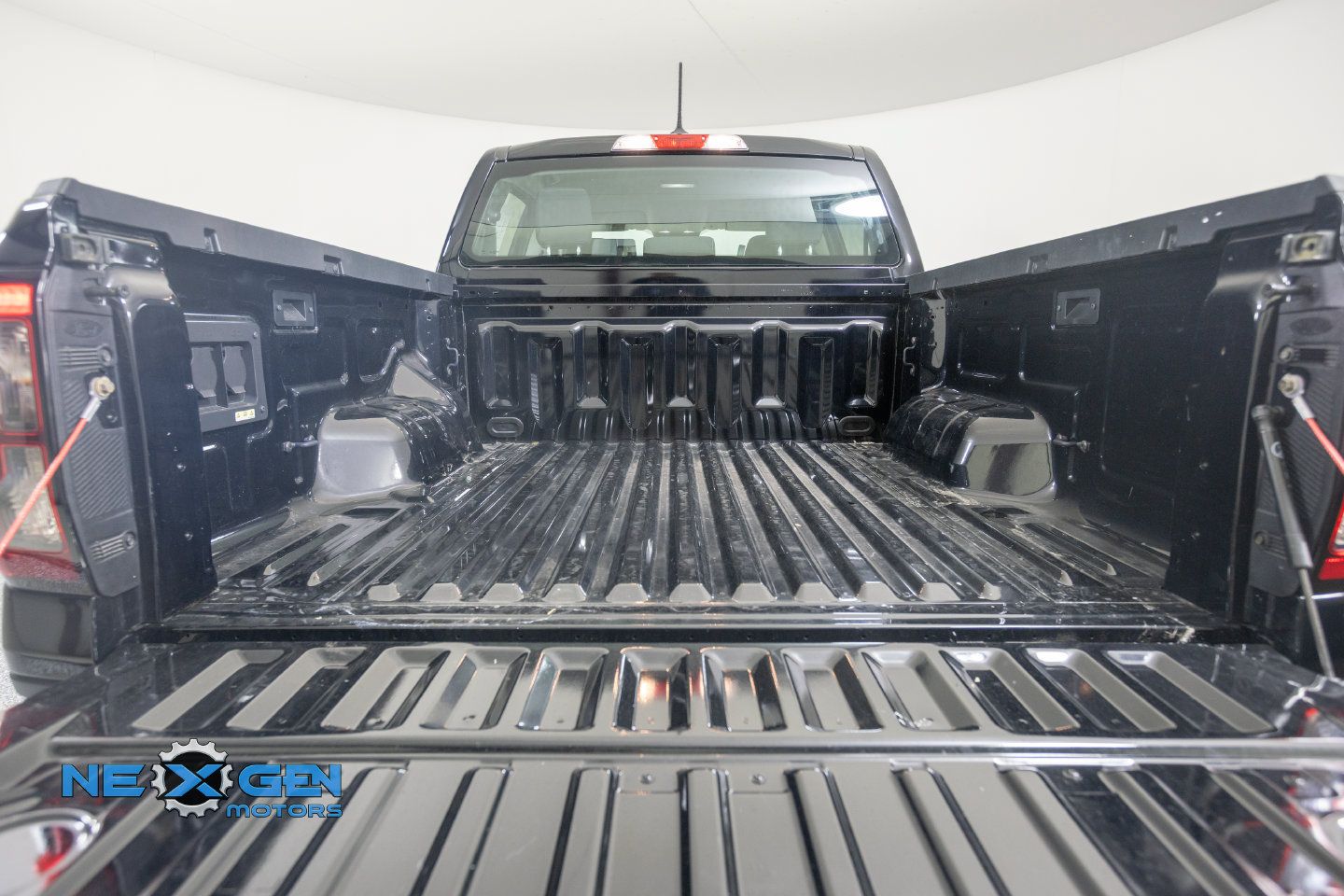Used 2024 Ford Ranger XLT w/ Advanced Towing Package AWD/4WD image 34