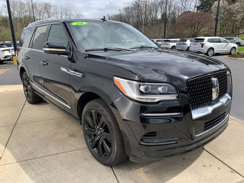 Used 2024 Lincoln Navigator Reserve image 9
