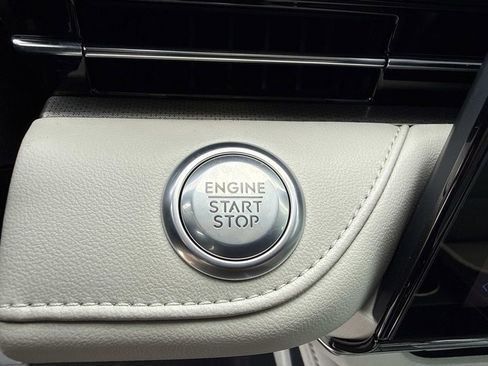 New 2026 Lincoln Nautilus Premier w/ Equipment Group 102A AWD/4WD image 28