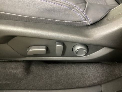 Certified 2025 Subaru Forester Limited image 14